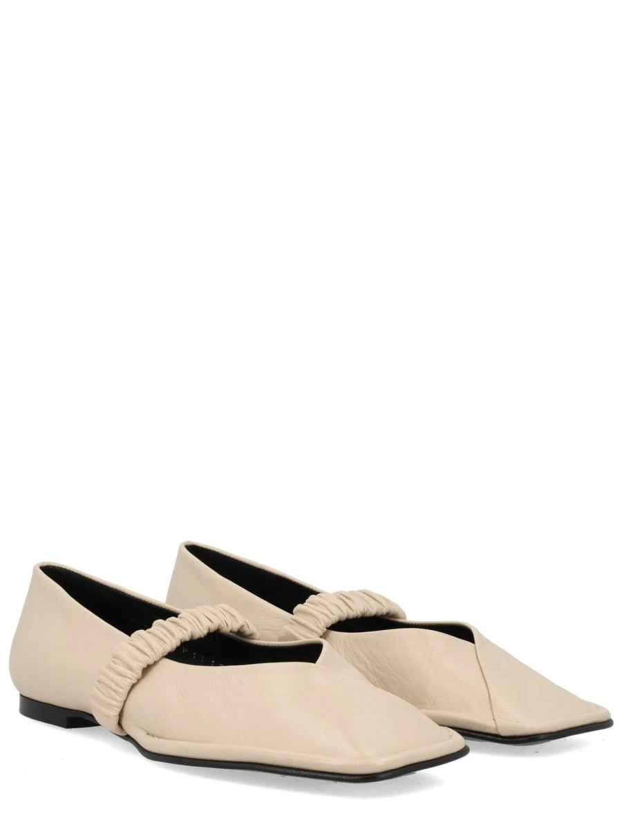 BALLERINA "LAUTAN".webp