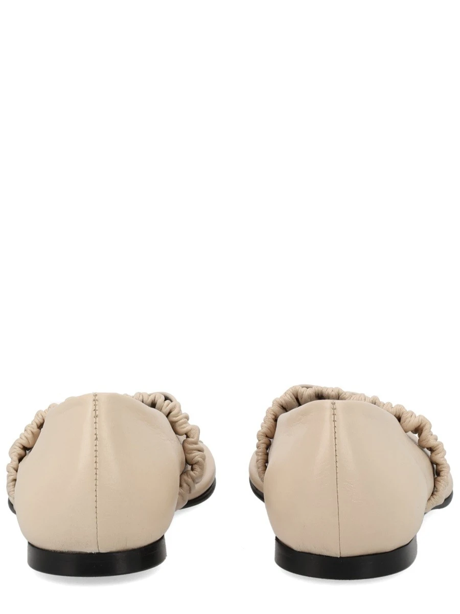 BALLERINA "LAUTAN".webp