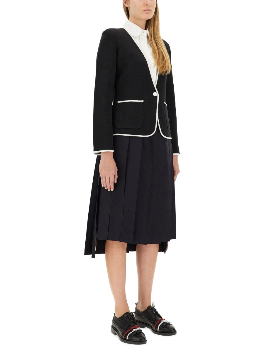 SINGLE-BREASTED COLLARLESS JACKET.webp