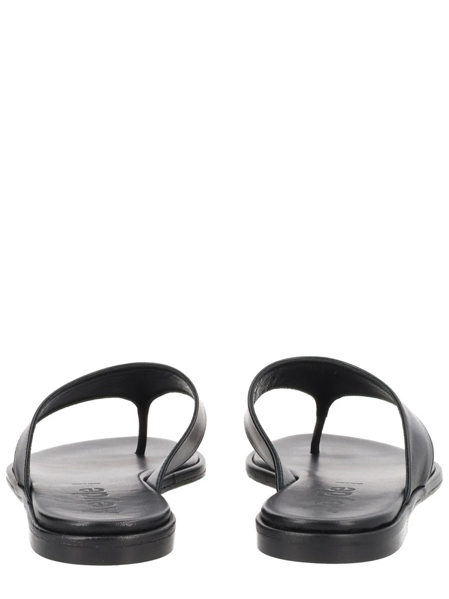 LEATHER THONG SANDAL.webp