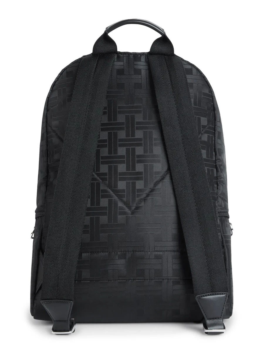 BACKPACK "WALLS".webp
