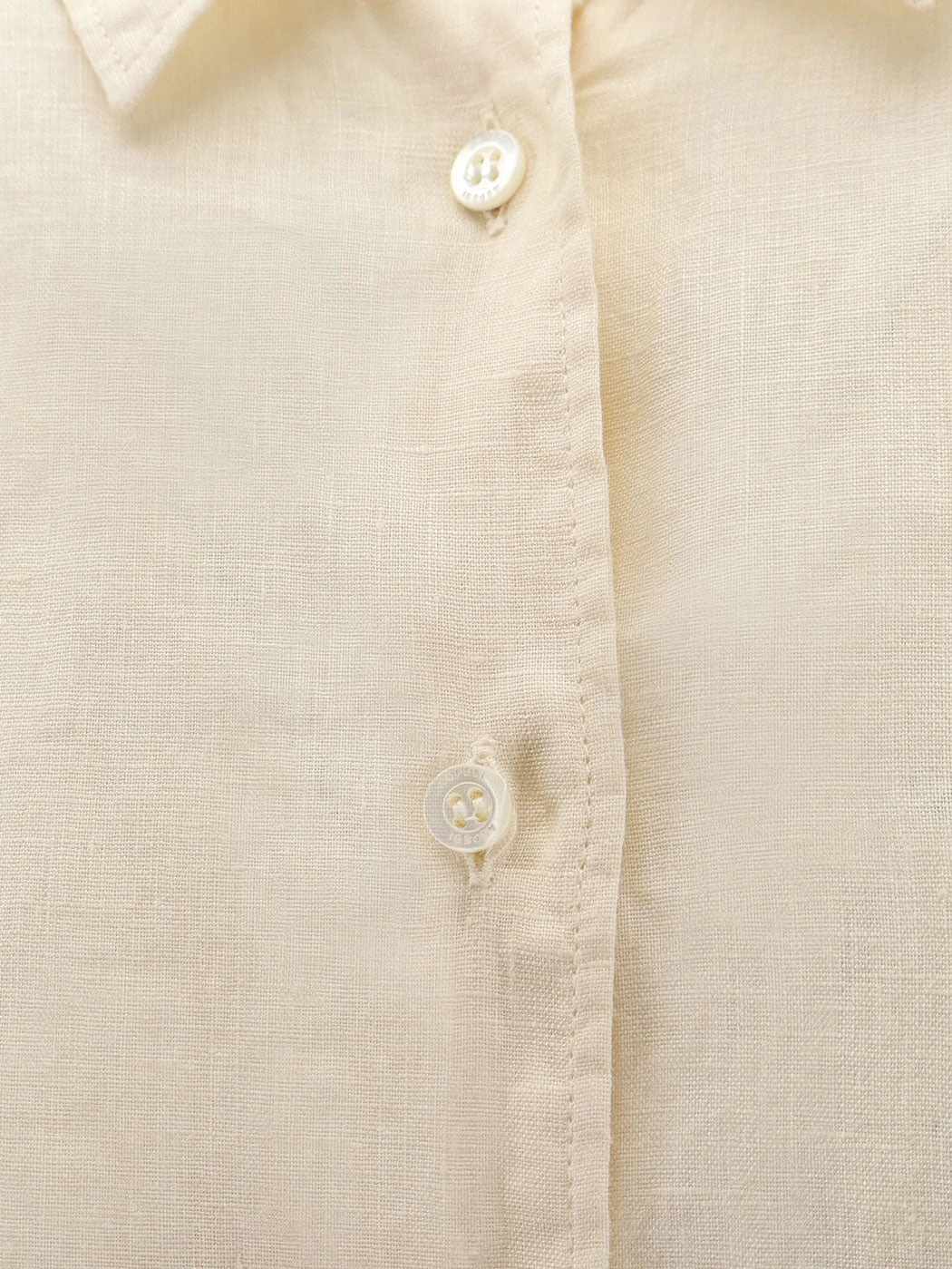 "Vissuto" linen shirt.webp