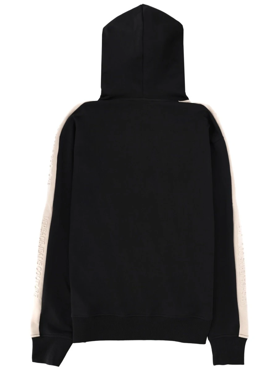 FELPA CON LOGO E CAPPUCCIO.webp