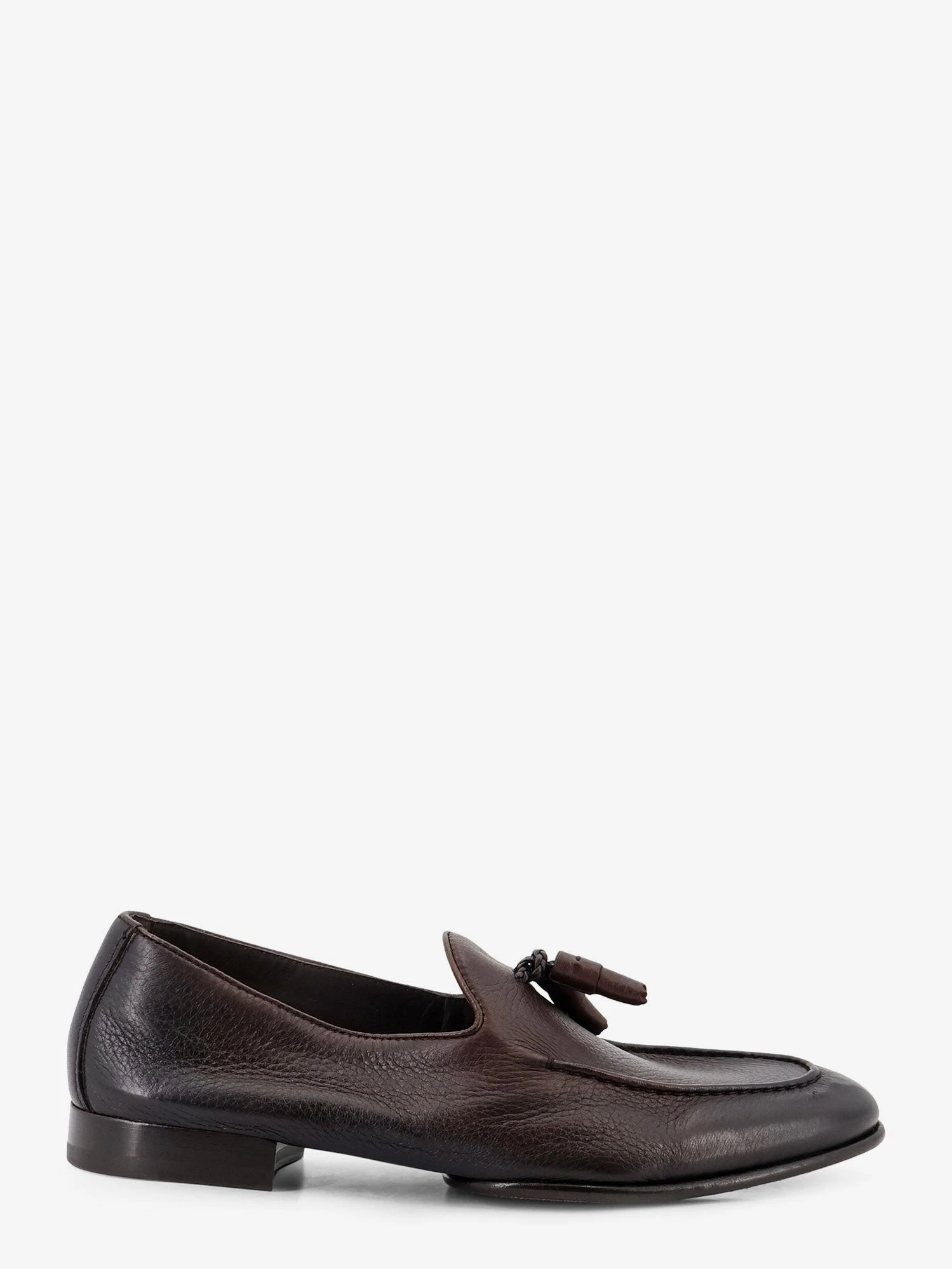 Daino leather loafers.webp