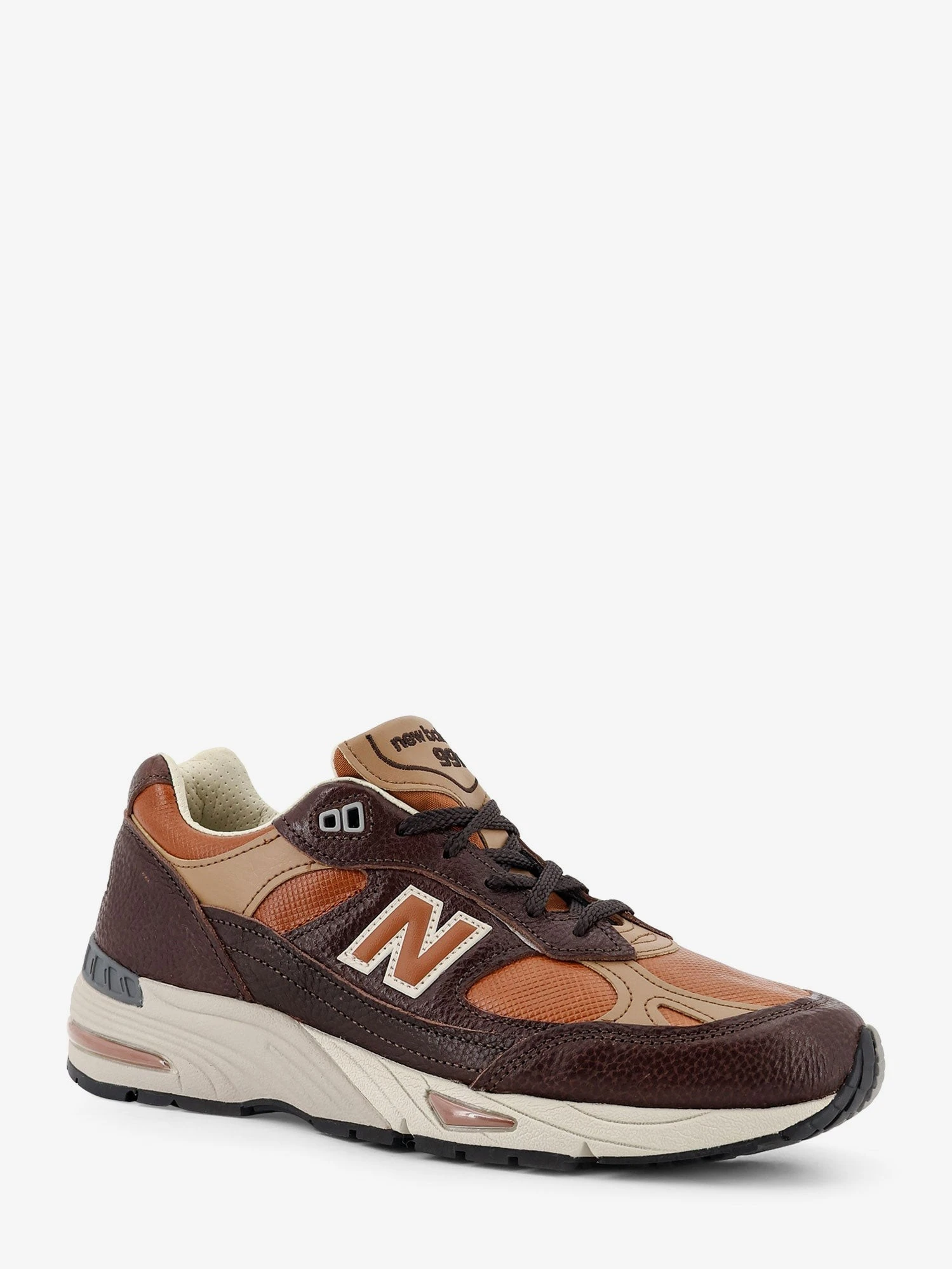 991 leather sneakers with side logo.webp