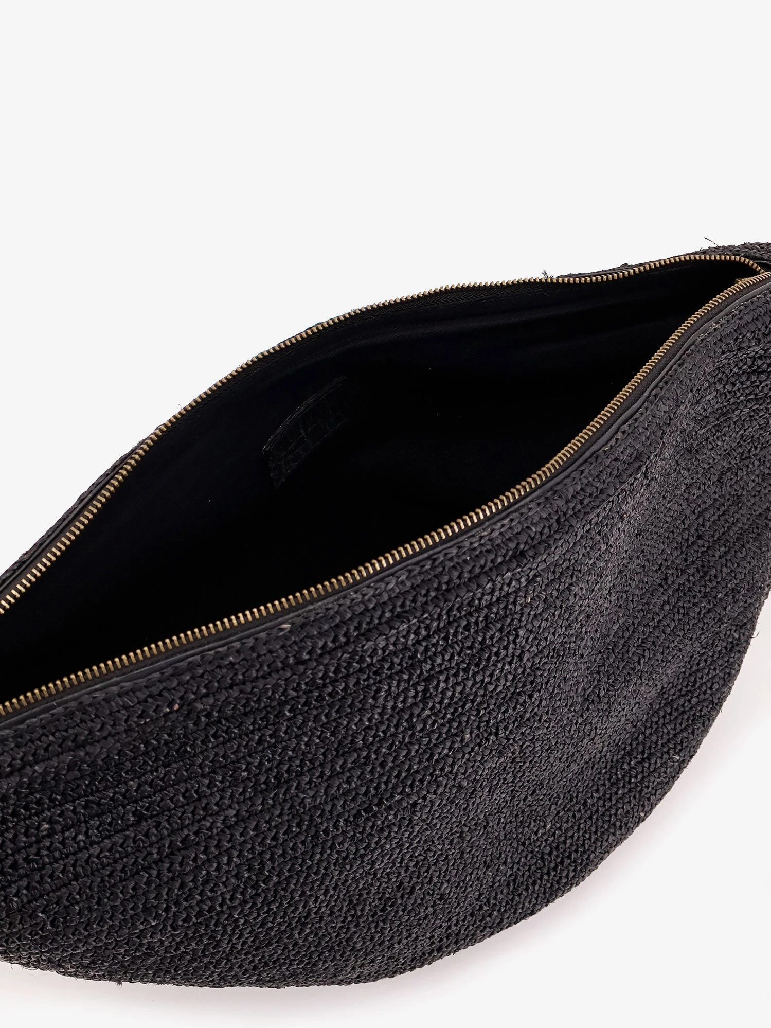 Raffia Clip crossbody bag.webp