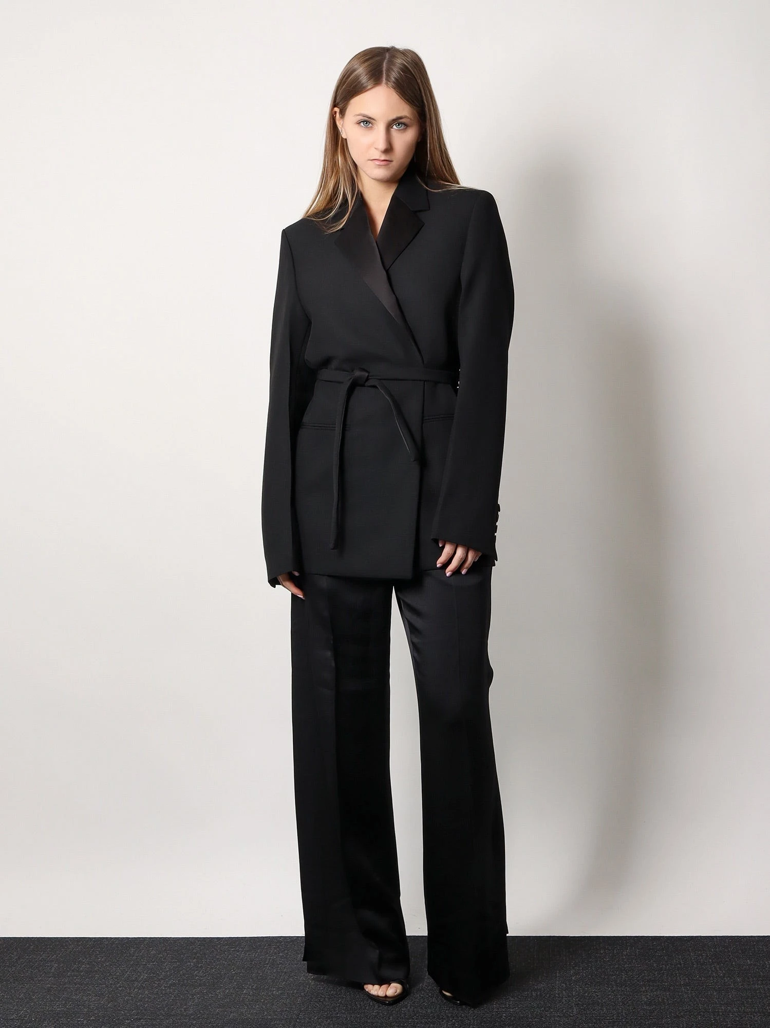 Viscose blend trouser with slits.webp