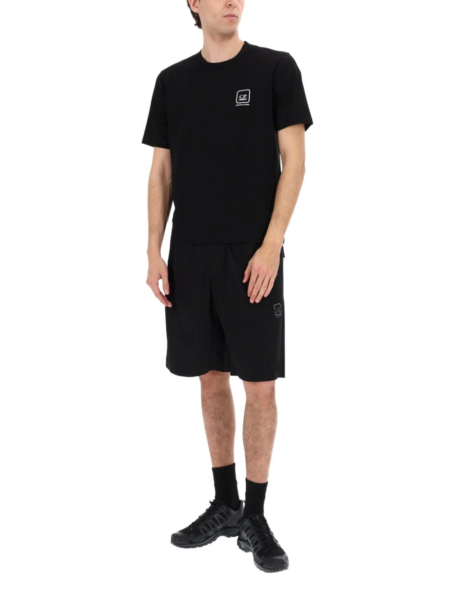SHORTS "METROPOLIS" CON LOGO.webp