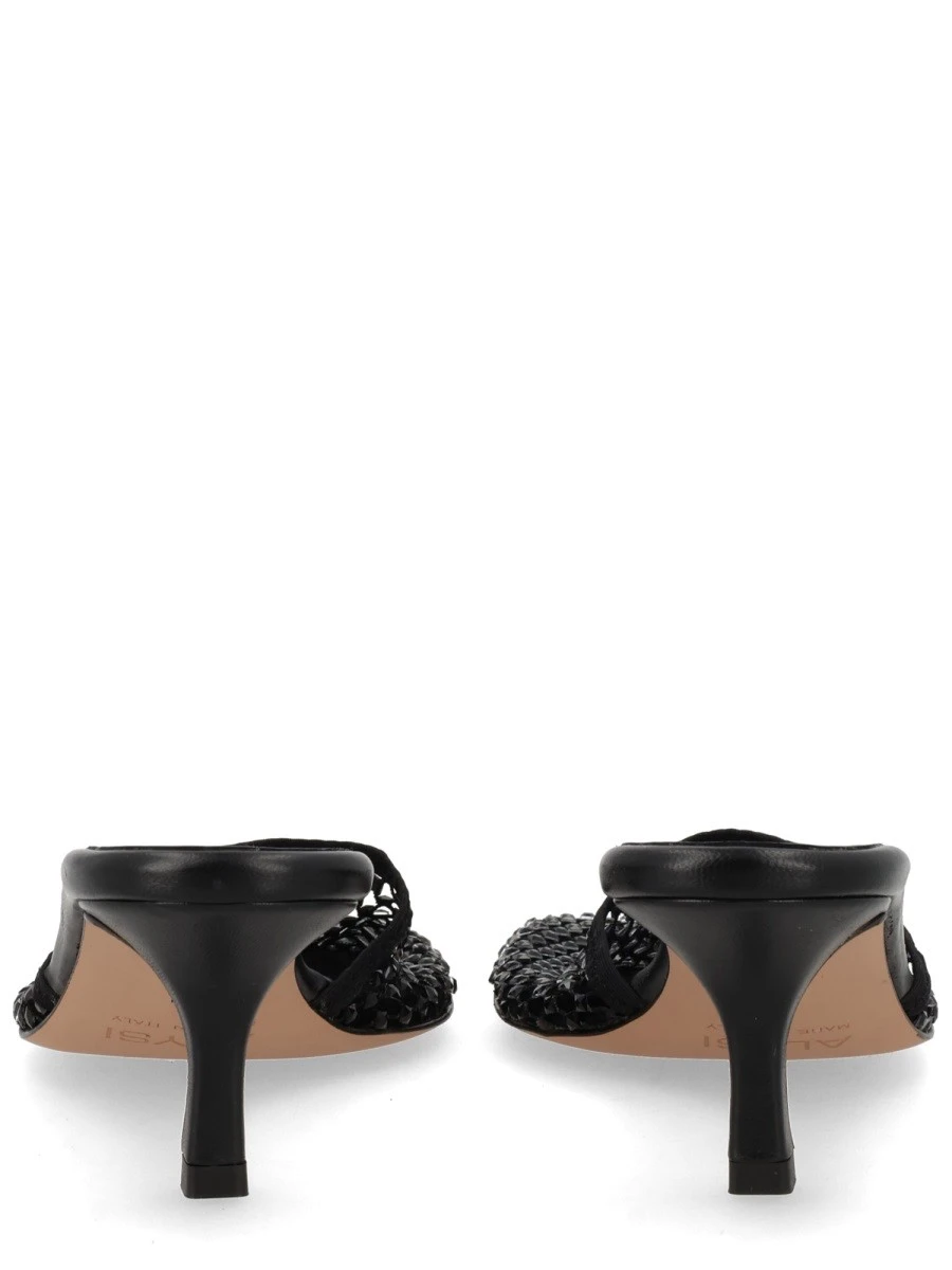 HEELED SHOE.webp