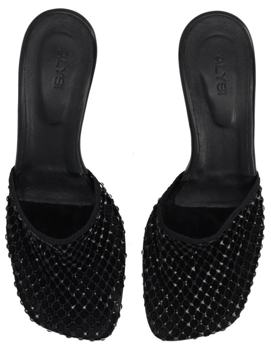 HEELED SHOE.webp