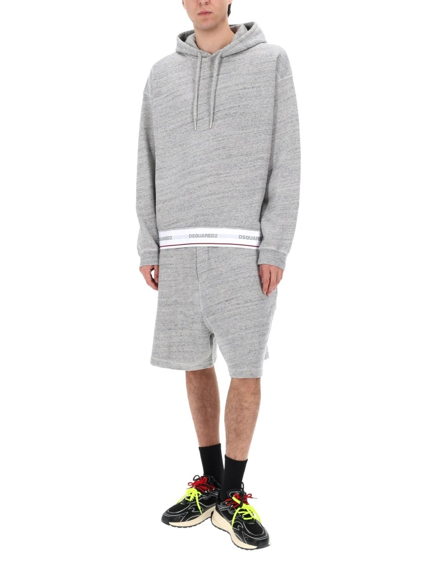 SHORTS "OVERSIZE" CON LOGO.webp