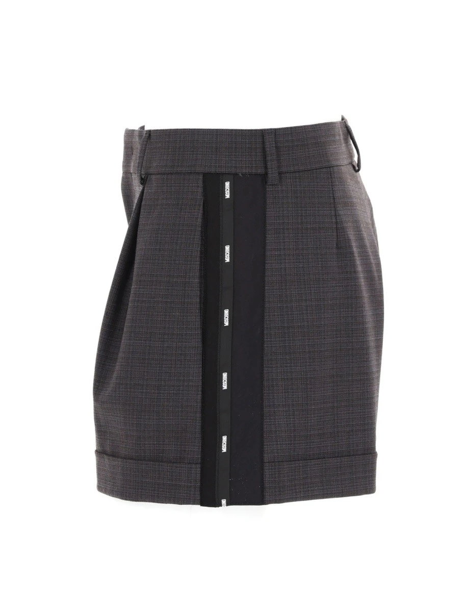 SHORTS WITH LOGO RIBBON.webp