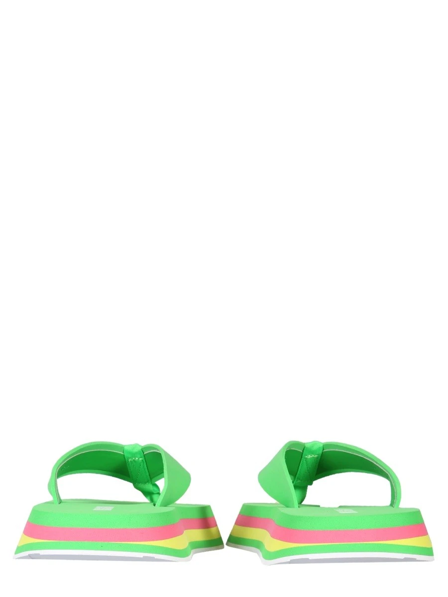 THONG SANDALS.webp