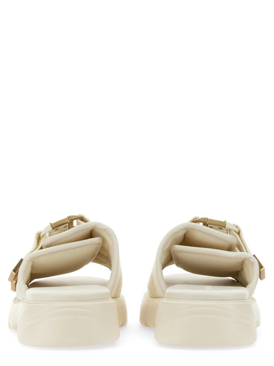 SANDAL FLASH.webp