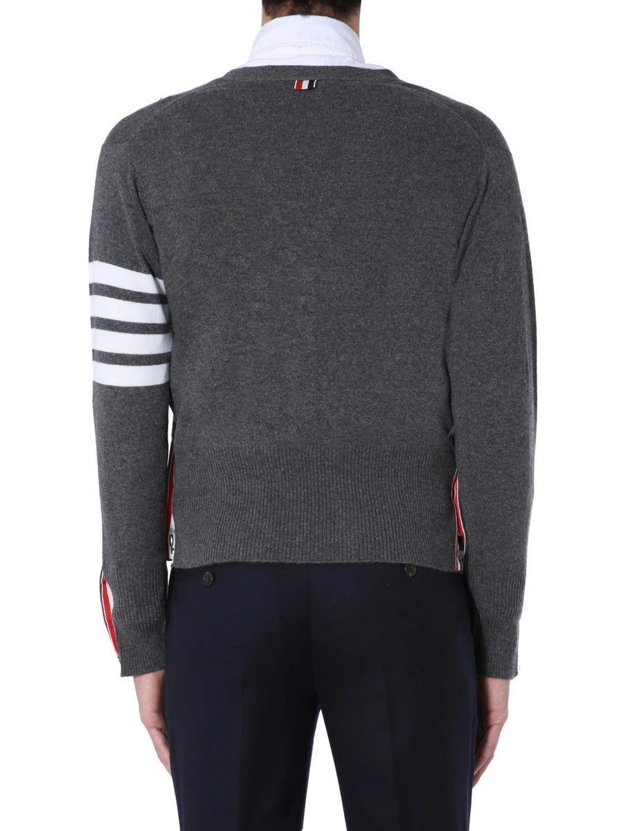 V-NECK CARDIGAN.webp