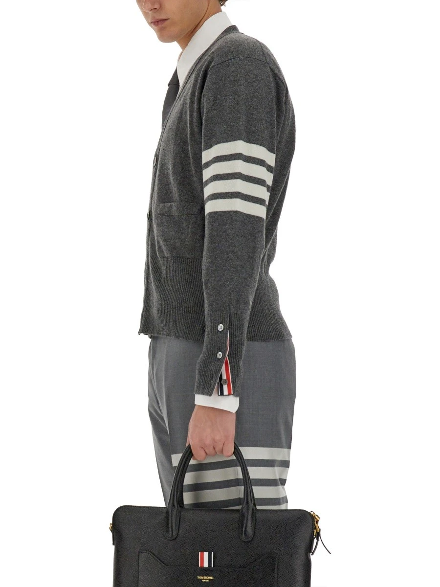 V-NECK CARDIGAN.webp