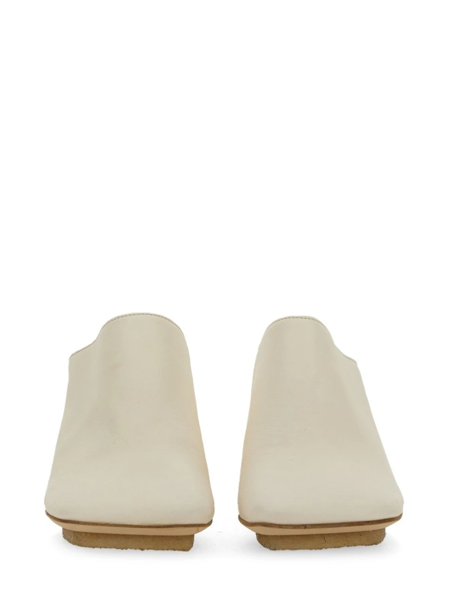 LEATHER MULE..webp