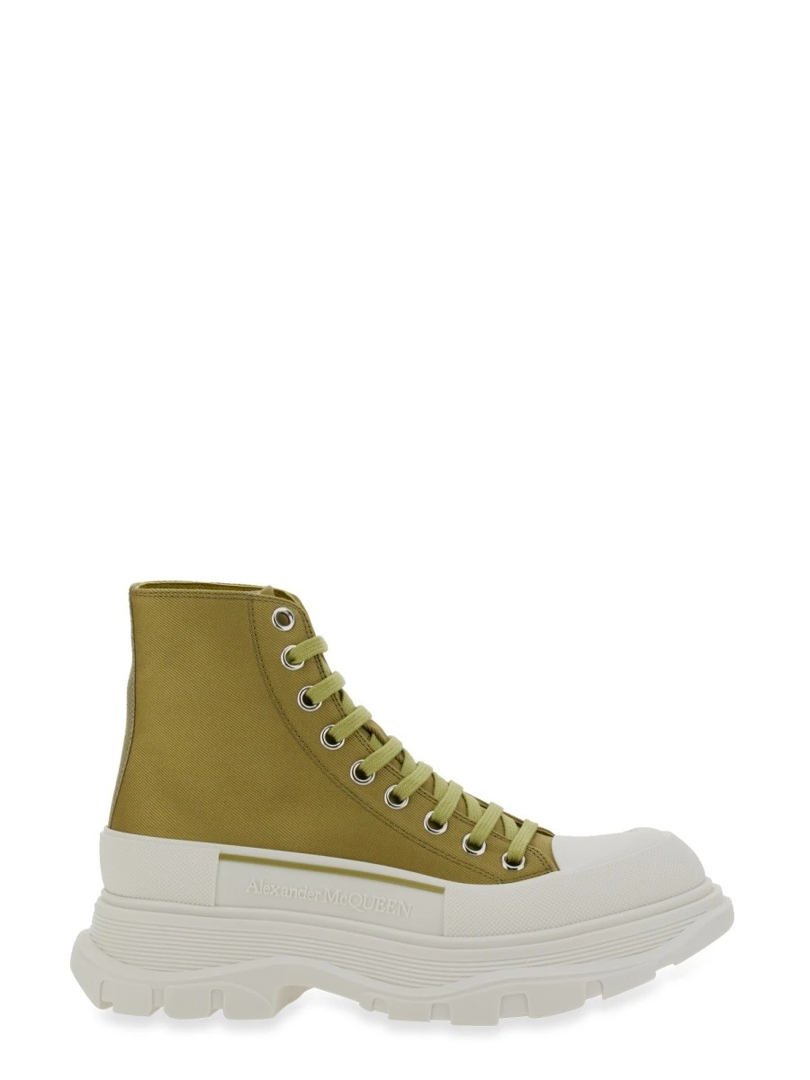 SNEAKER TREAD SLICK.webp