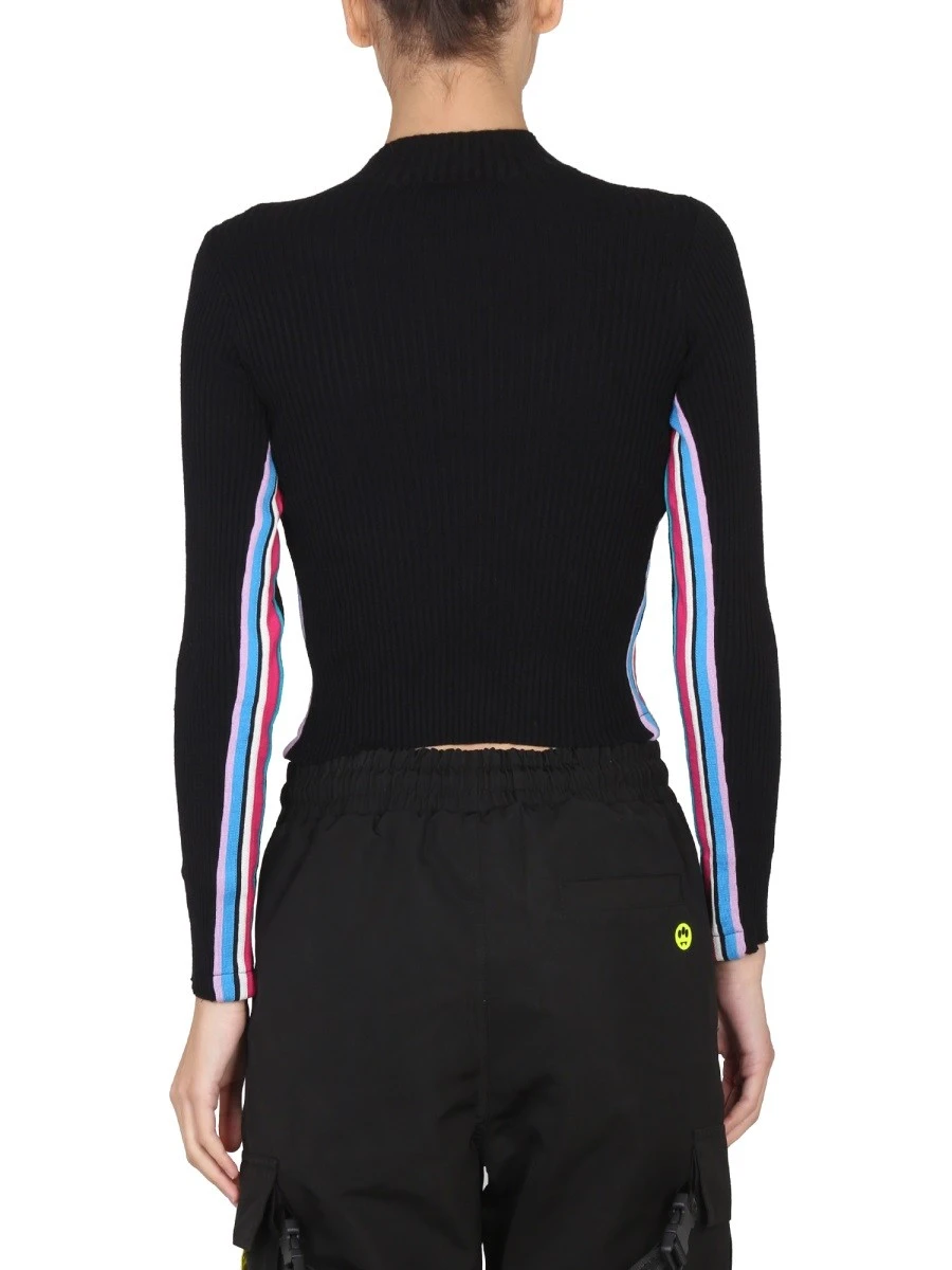 TOP WITH LOGO AND COLORED BANDS.webp