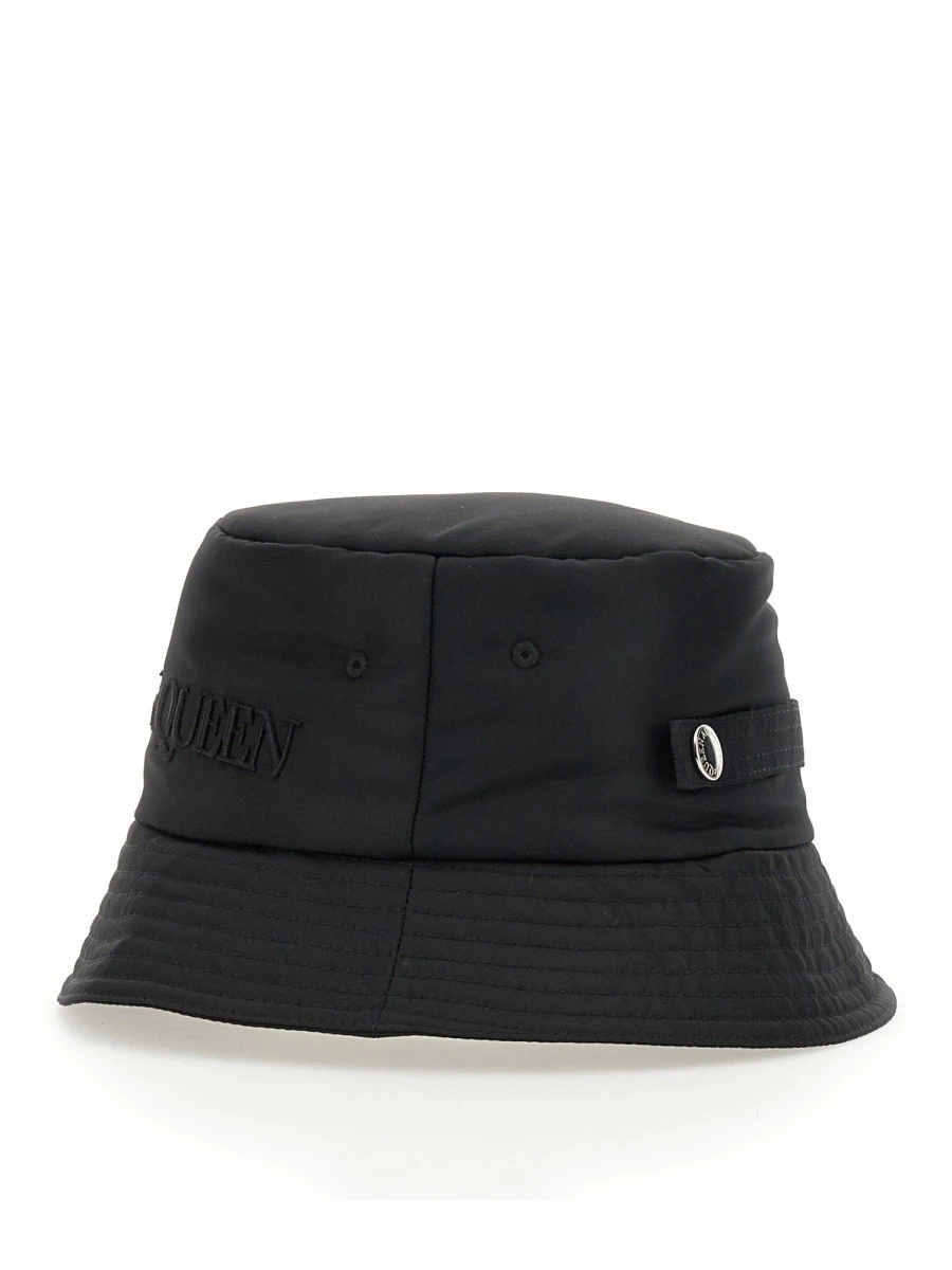 BUCKET HAT WITH LOGO.webp