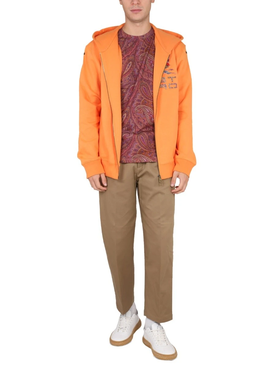 ZIP SWEATSHIRT..webp