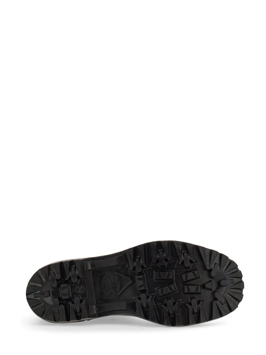 RUBBER BOOT.webp