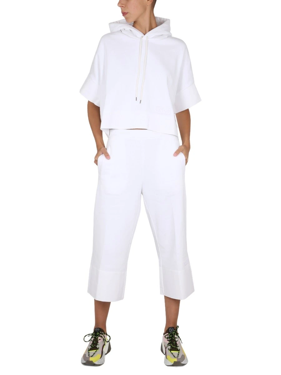 PANTALONE CON RICAMO LOGO.webp