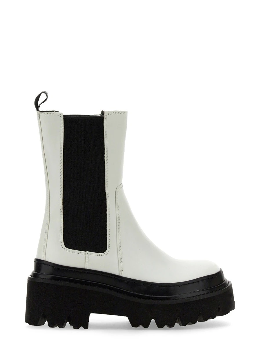 BEATLE BOOT.webp