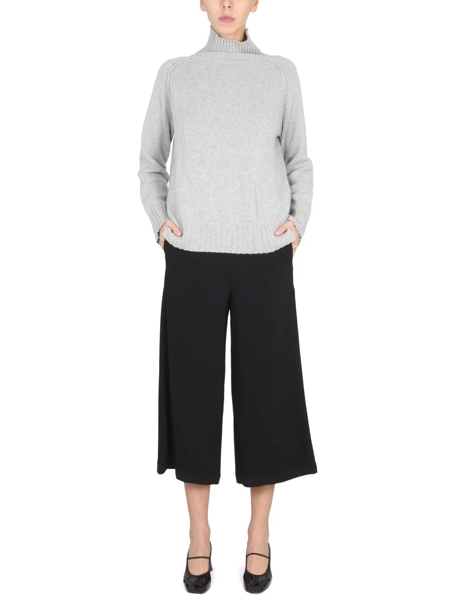 CROPPED PANTS.webp