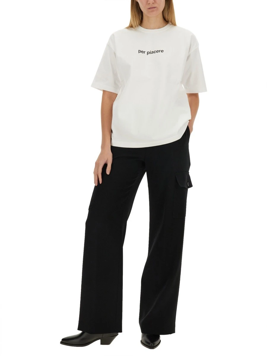 pants with pockets.webp