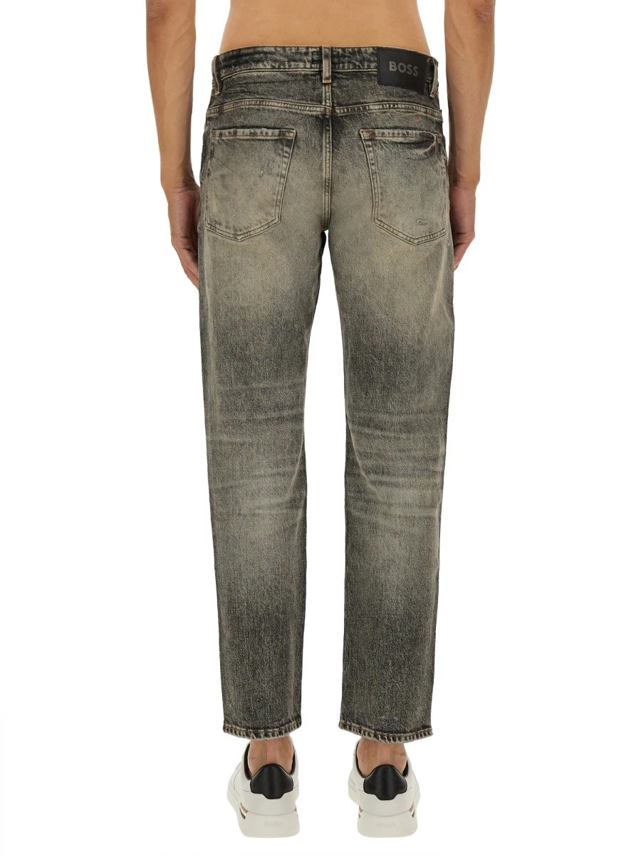 JEANS IN DENIM.webp