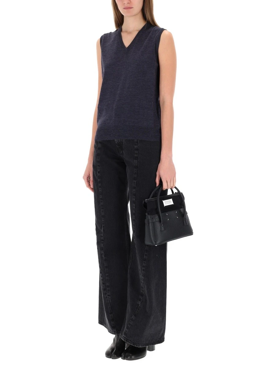 V-NECK VEST.webp