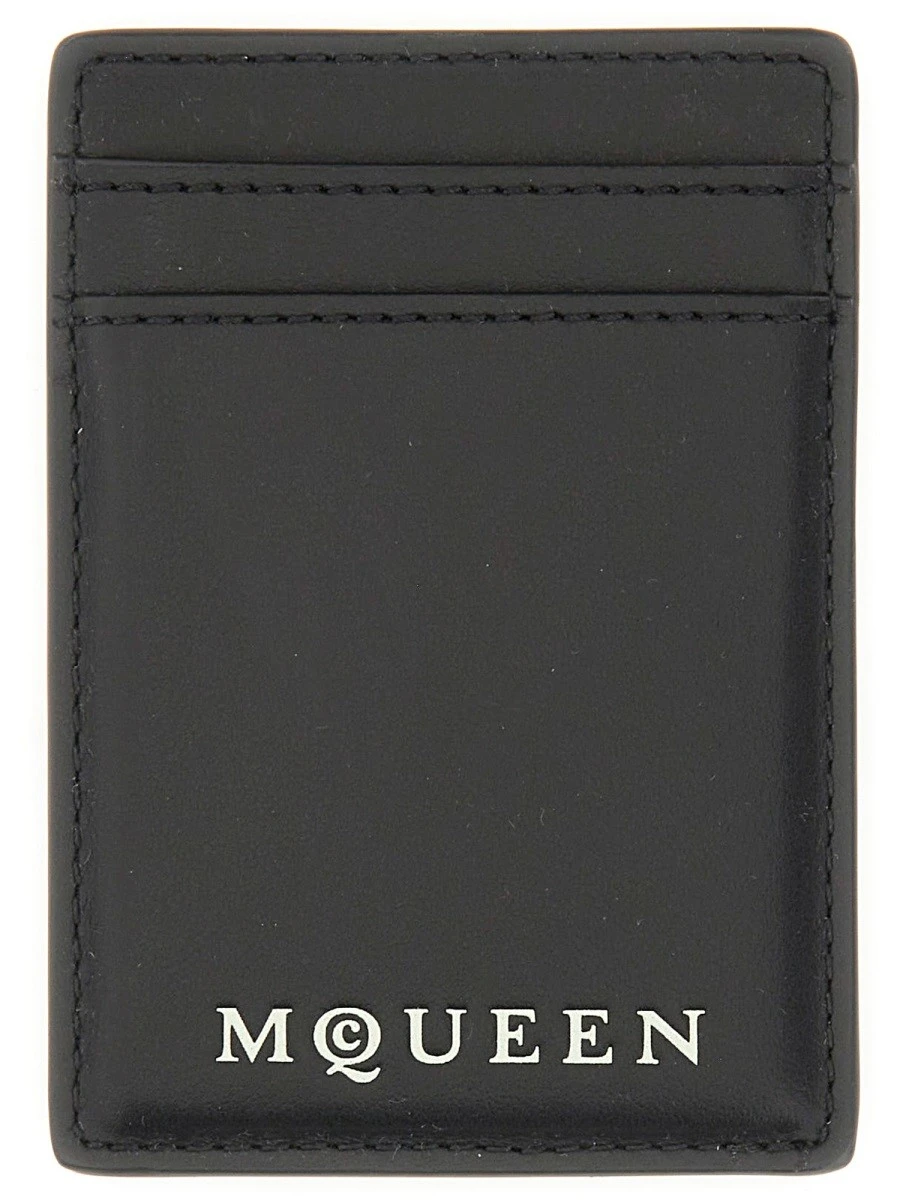 MAGNETIC CARD HOLDER WITH LOGO.webp
