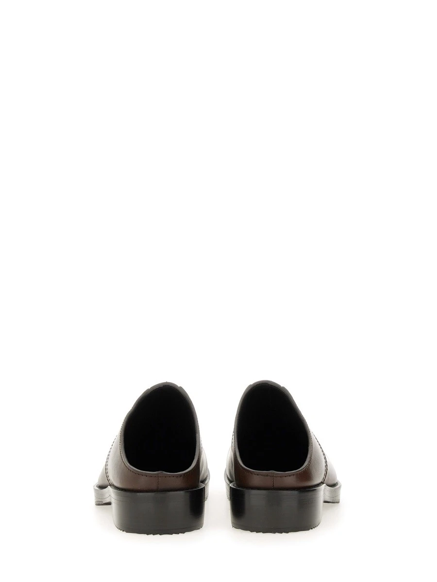 LEATHER CLOGS.webp