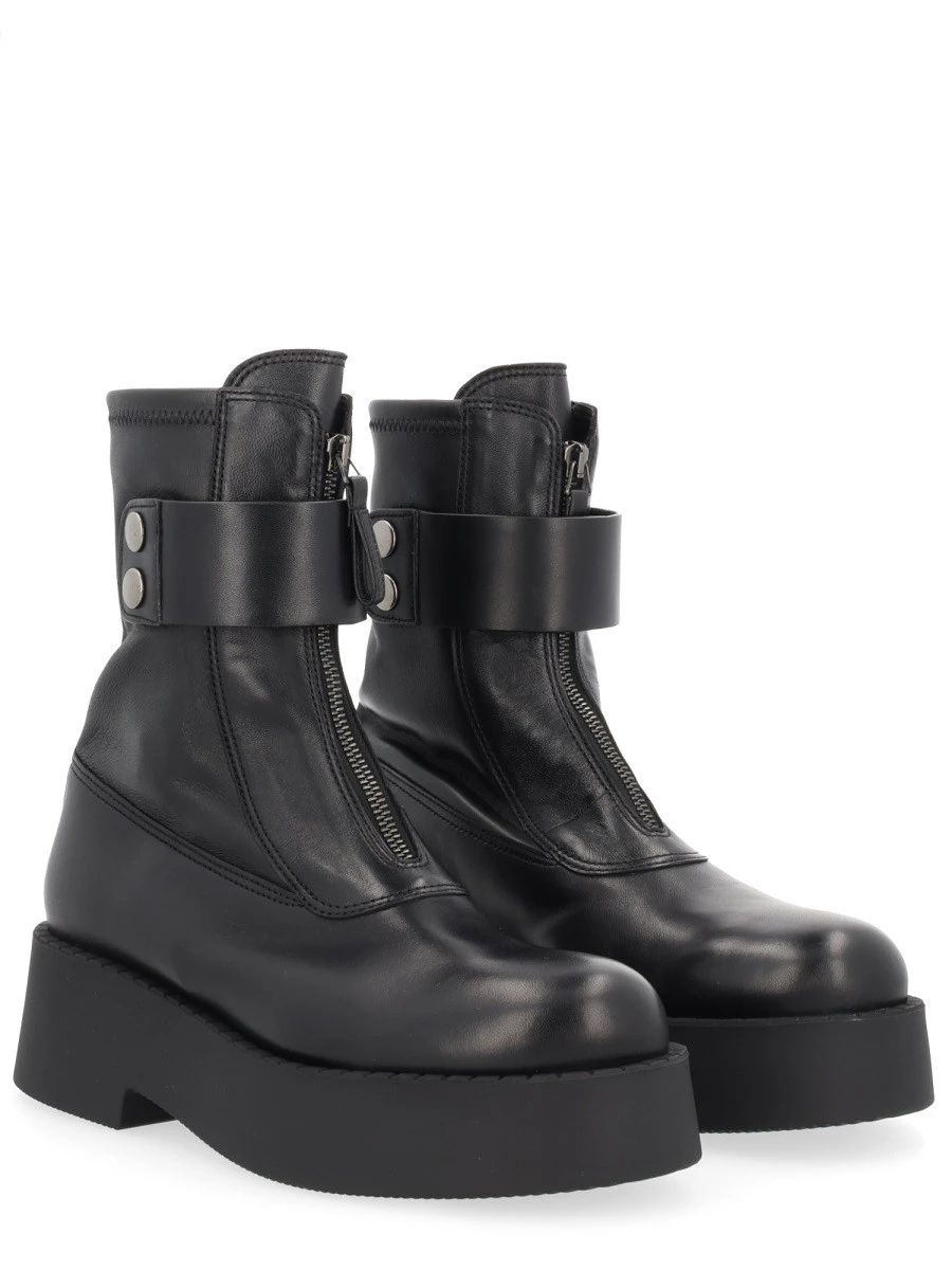 LEATHER BOOT.webp