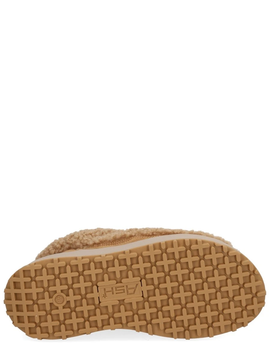 BOOT "OLYMPIA".webp