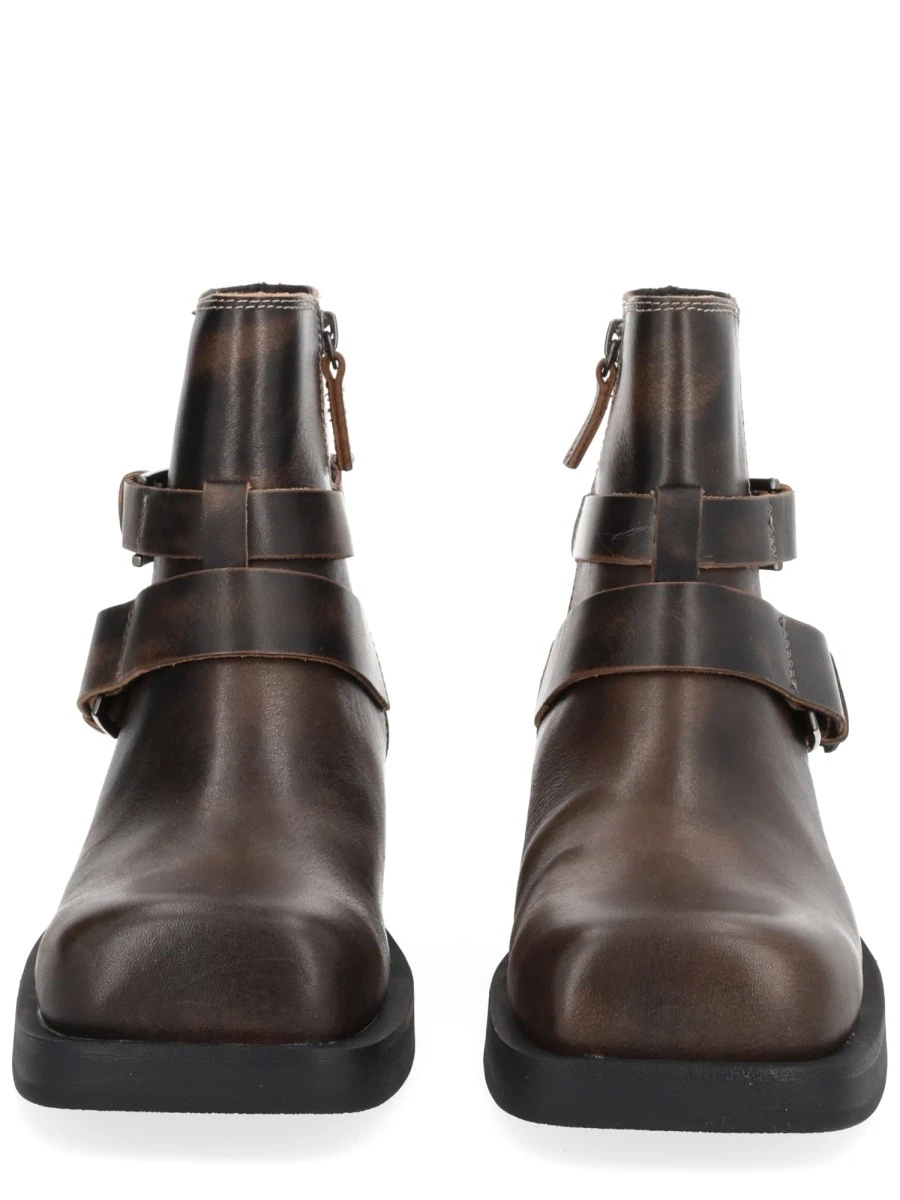 "YURI" BOOT.webp