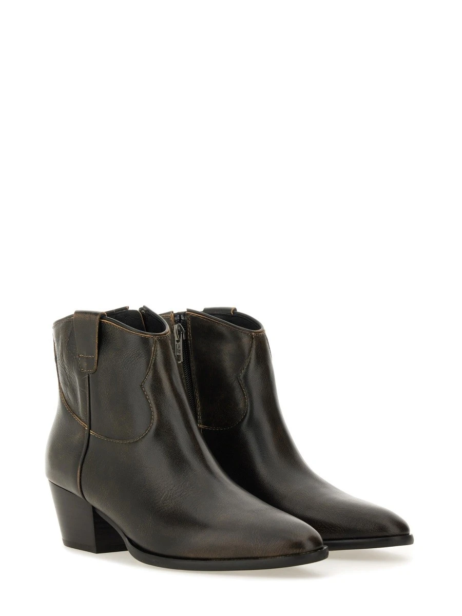 BOOT "HUNGER".webp