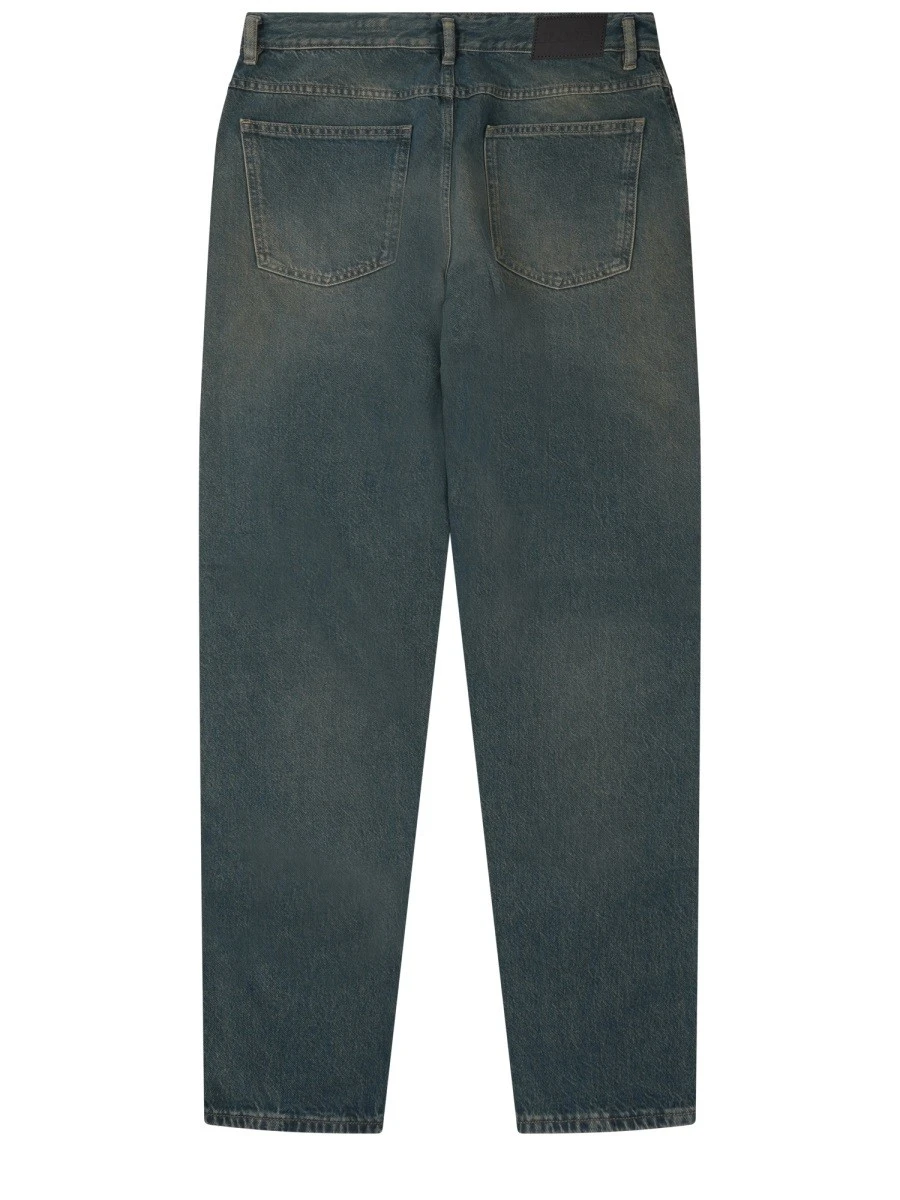 JEANS IN DENIM.webp