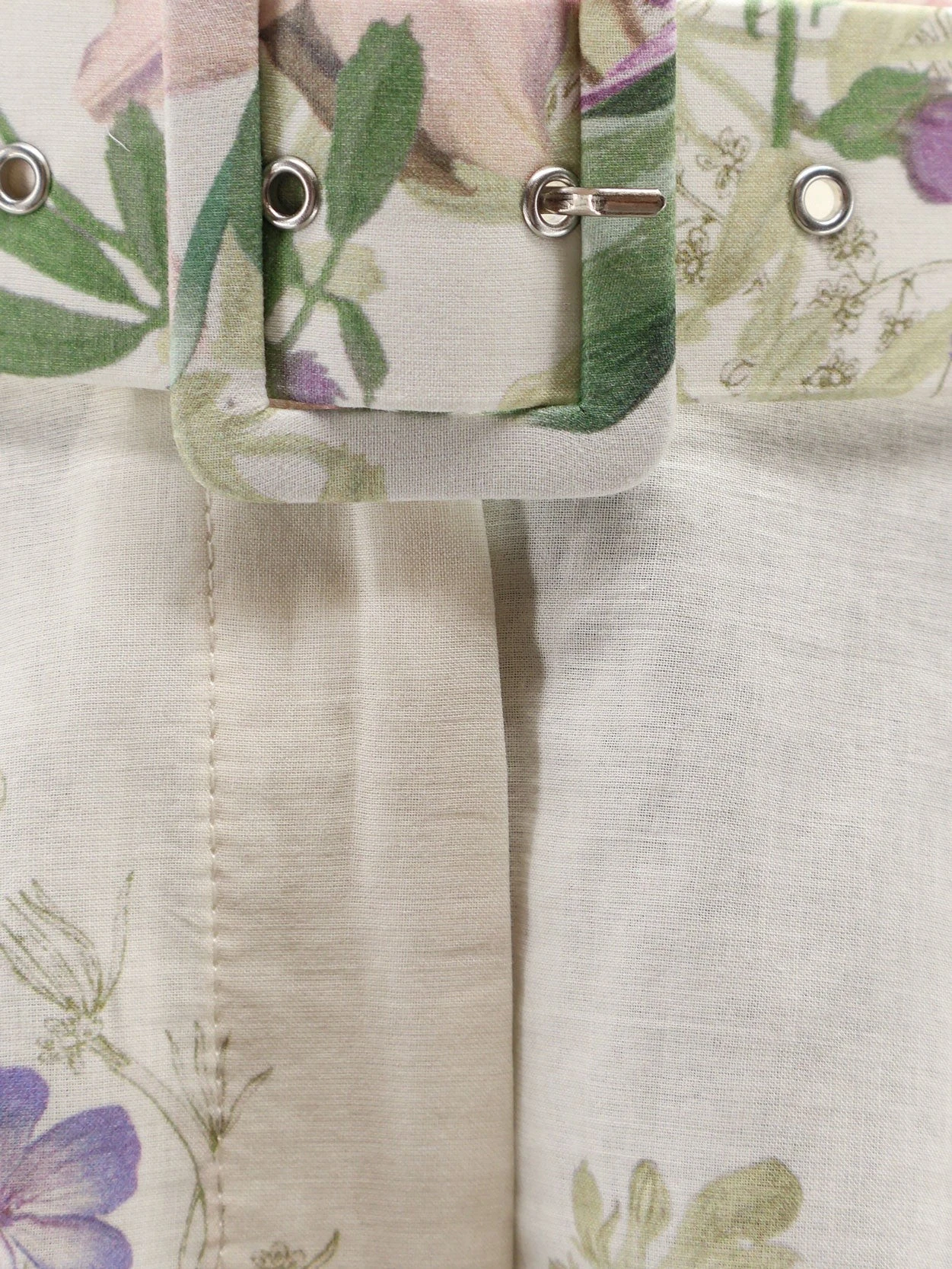 Pansy cotton blend shorts with all-over floral pattern.webp