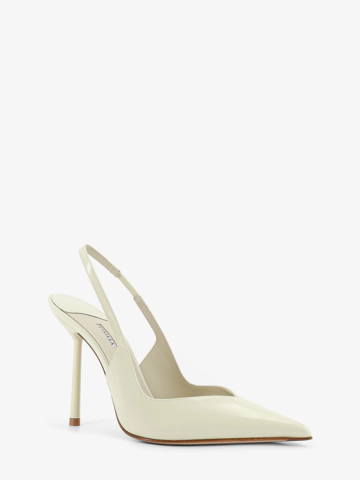 Chanel Vivienne patent leather décolleté.webp