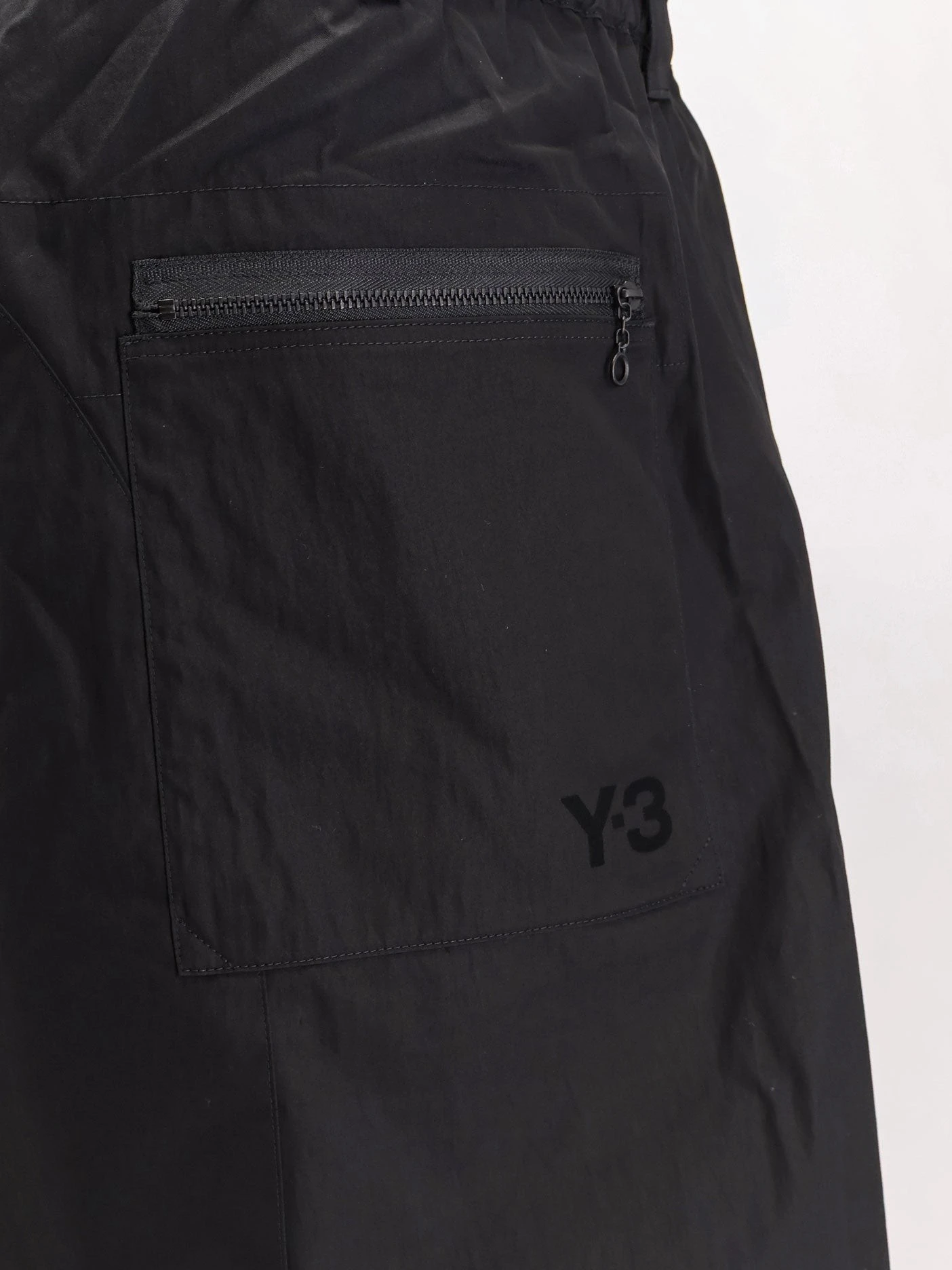 Cotton blend cargo bermuda shorts.webp