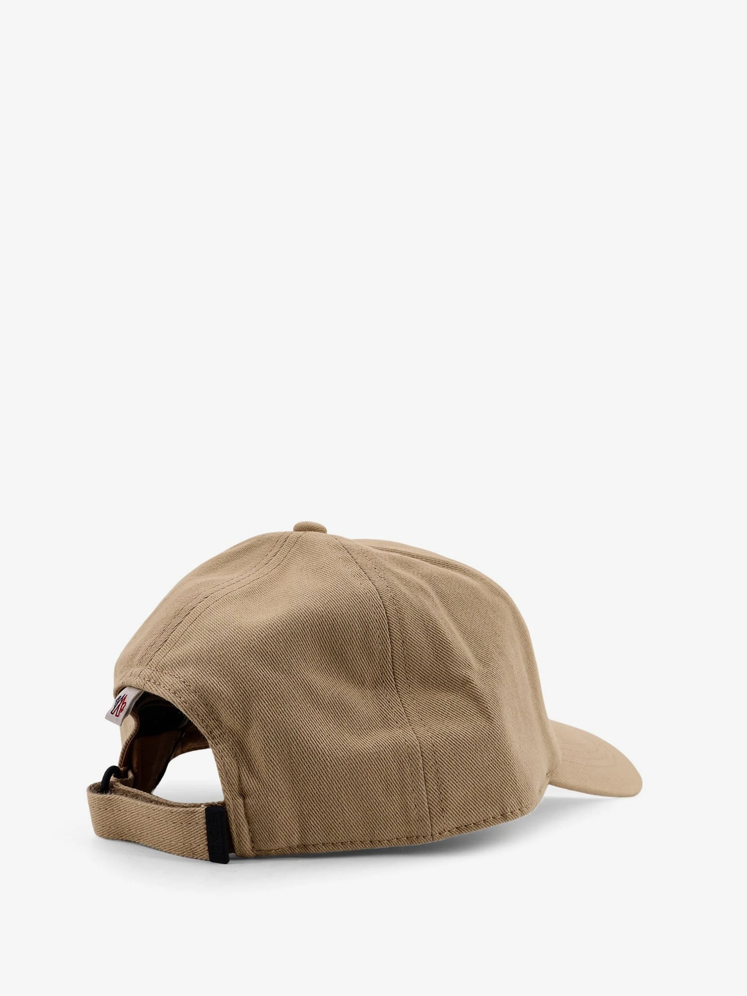 Cotton hat with logo patch on the front.webp