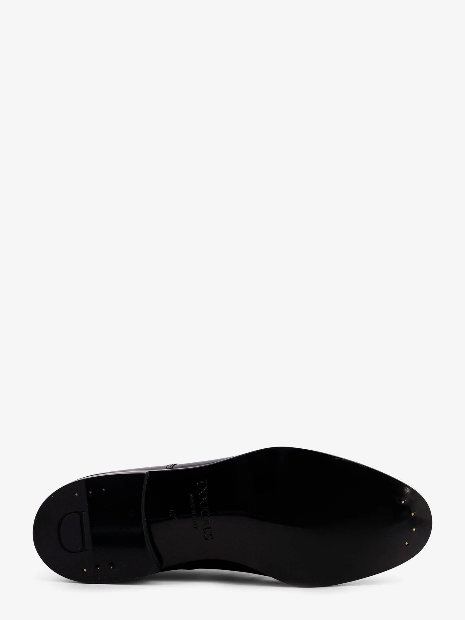 Patent leather lace-up