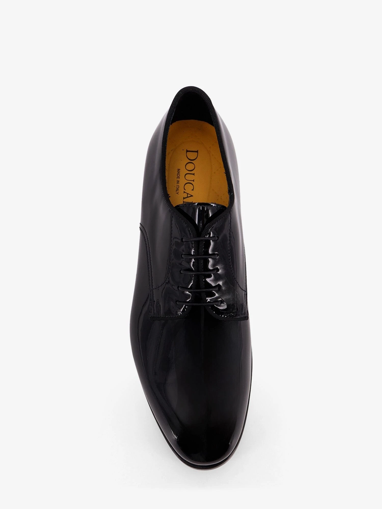 Patent leather lace-up
