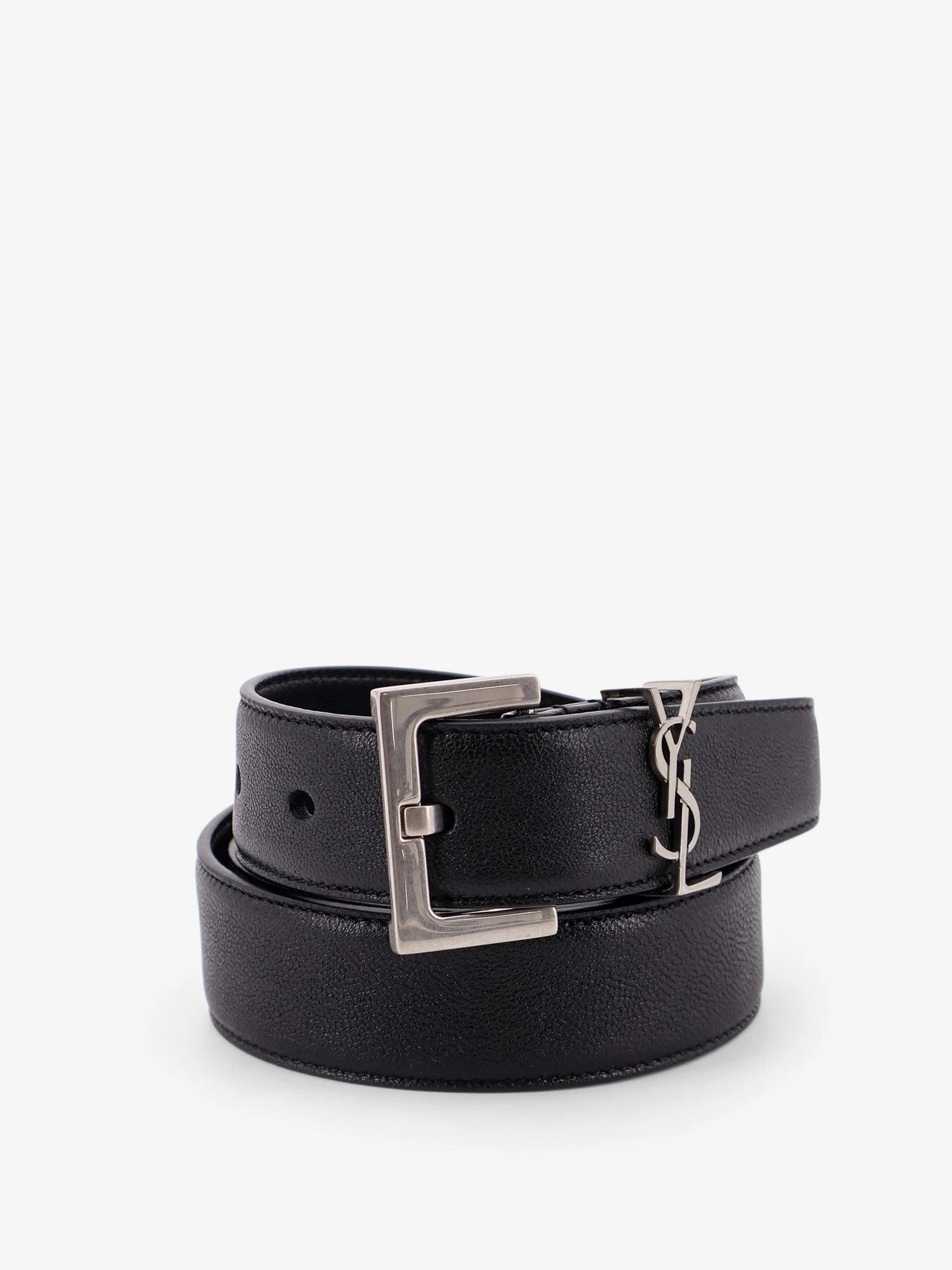 Leather belt.webp