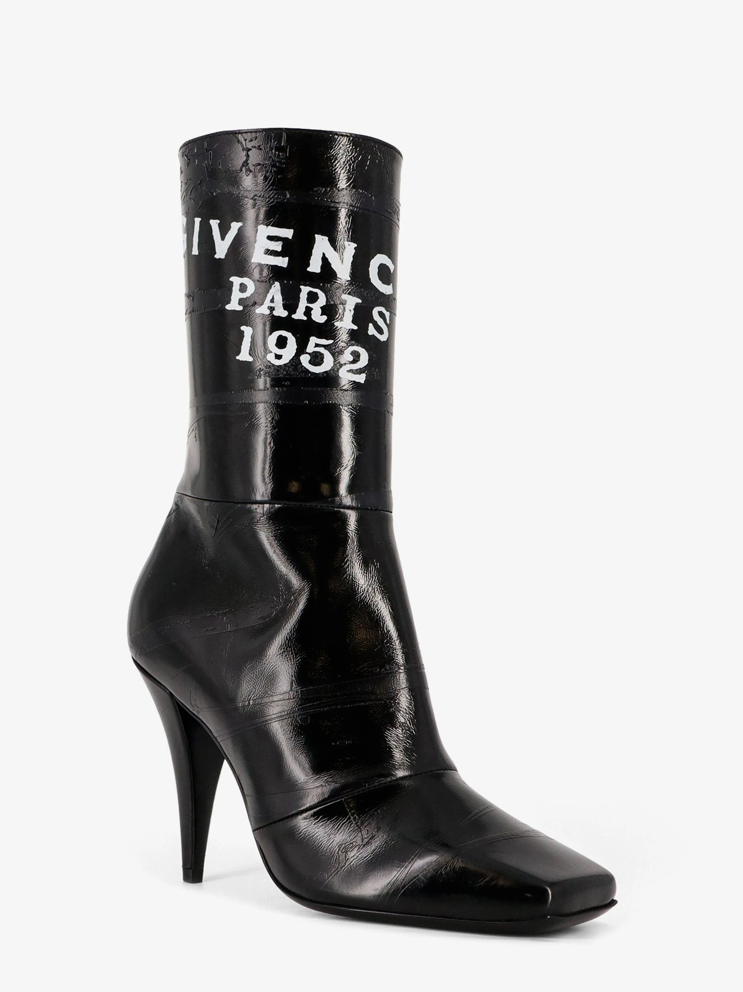 Leather boots.webp