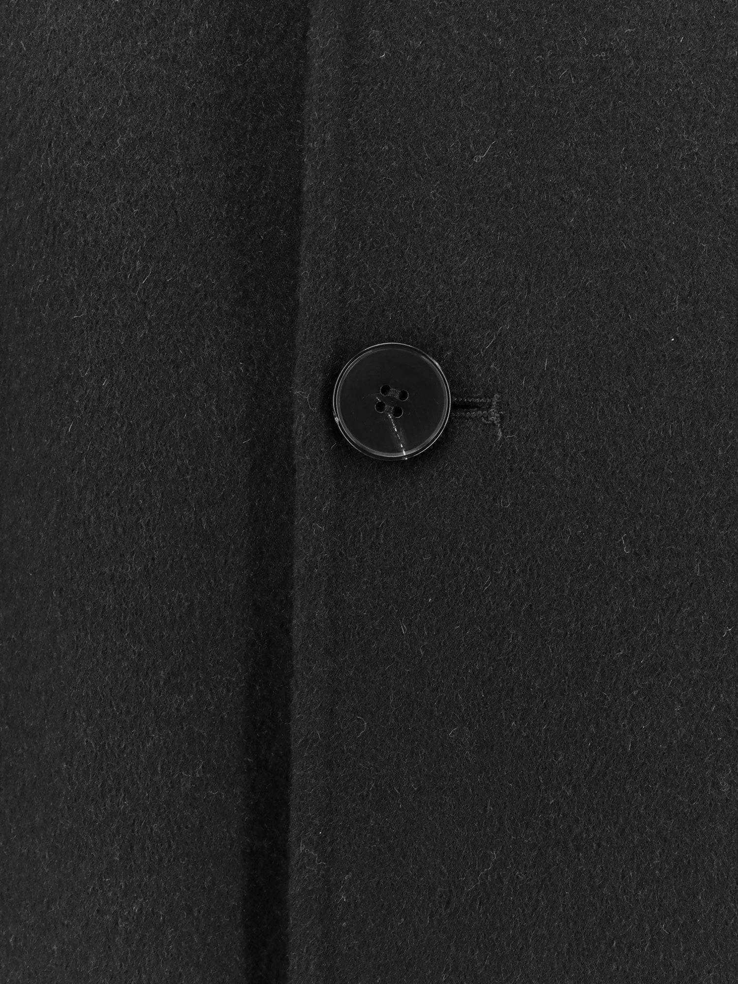 Outdoor wool coat.webp