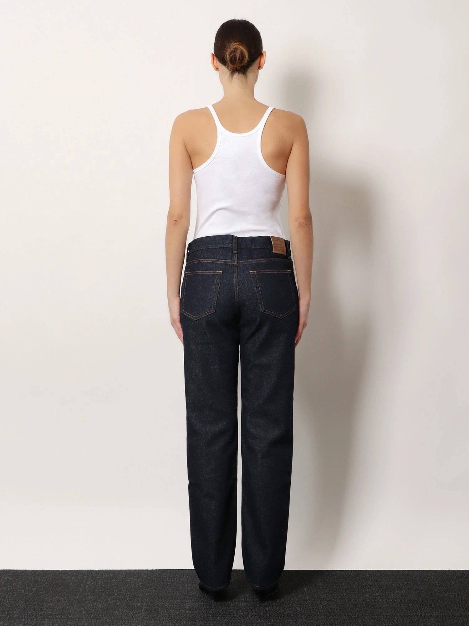 Low straight denim jeans.webp