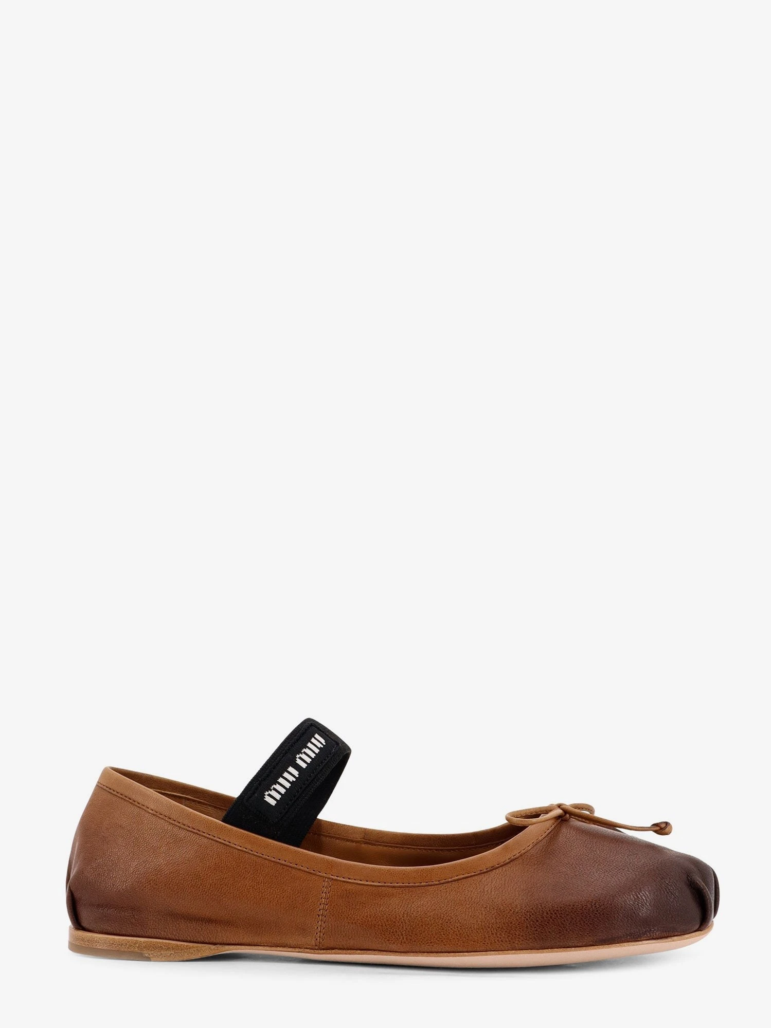 Leather ballerinas.webp